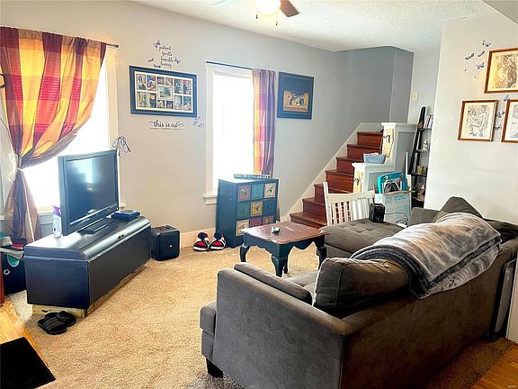 5th image of 1014 N Johnson St