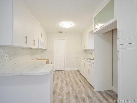 5th image of 304 NW 3rd St
