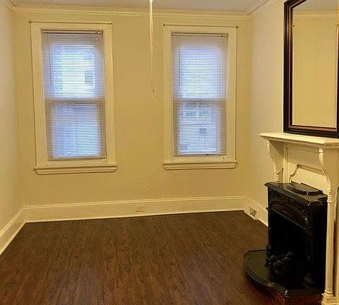 2nd image of 1904 Catharine St #1