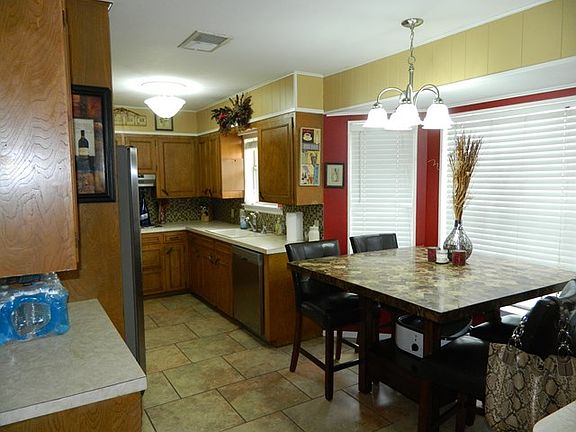 2nd image of 3306 Cimmaron Ave