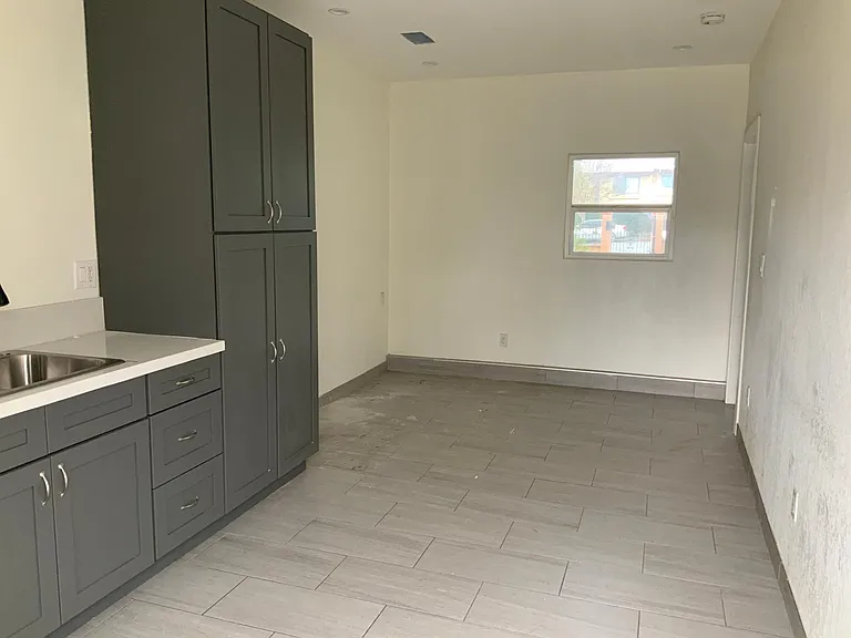 Living/Dining Area