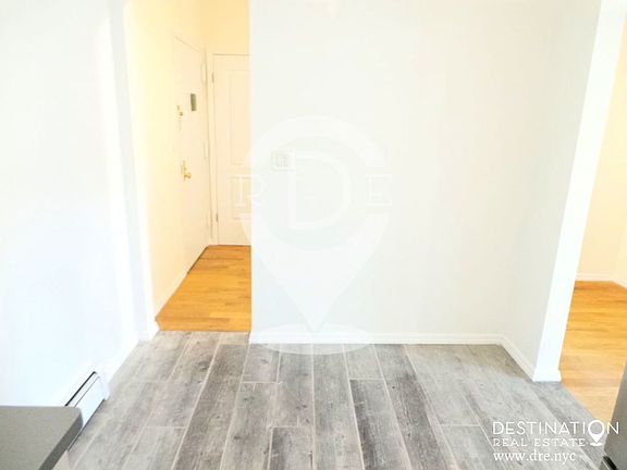 3rd image of 318 Warren St APT C8