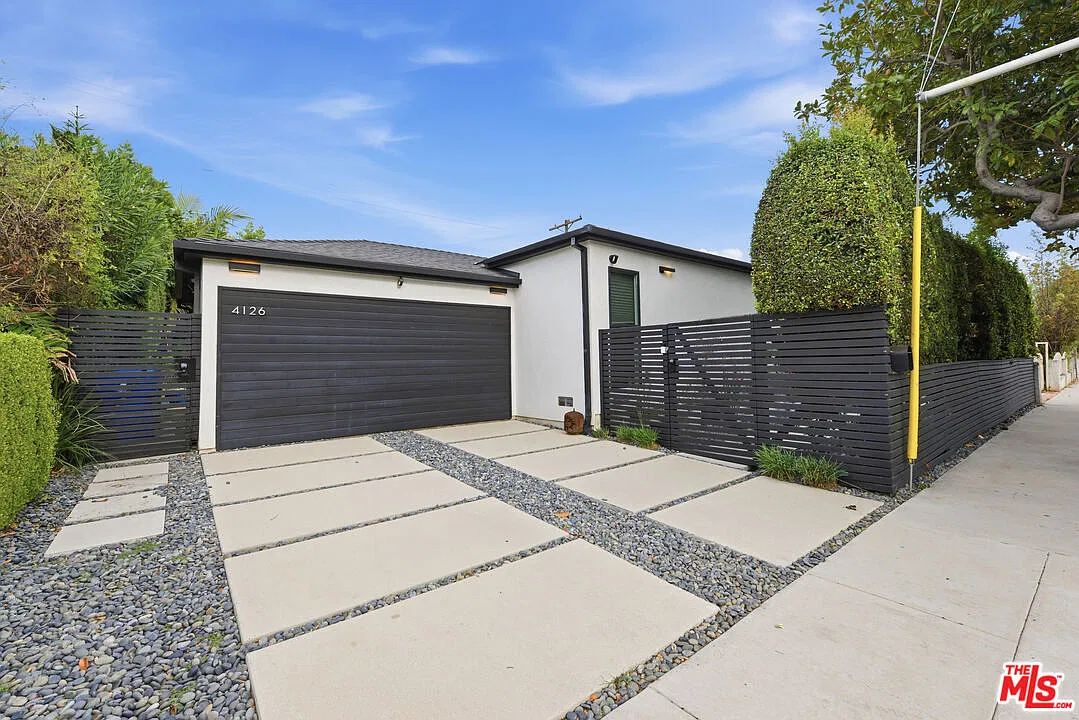 3 bed, 2.0 bath, 1124 sqft, $9,700 — Photo 1