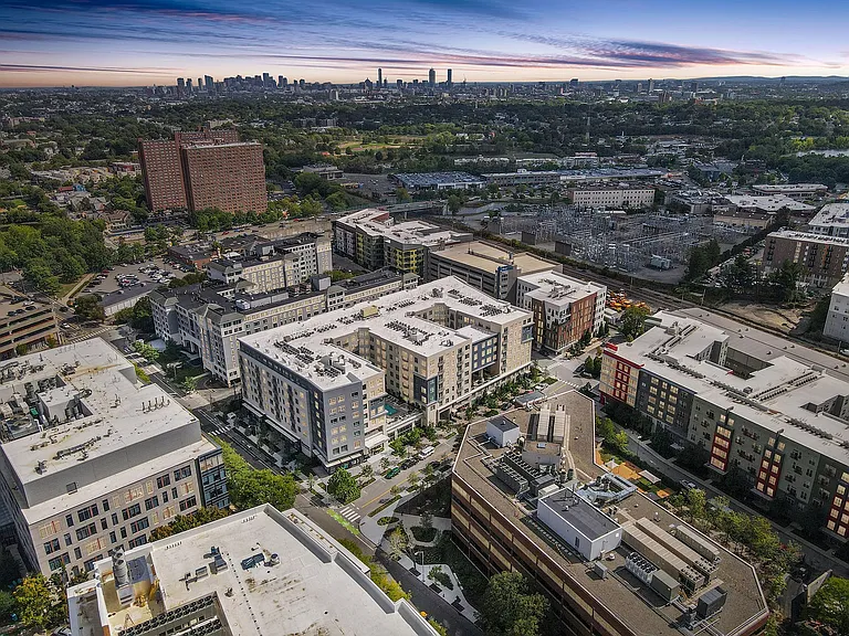 Urbane at Alewife — Photo 12