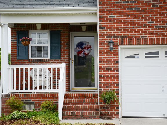2nd image of 505 Fernway Dr