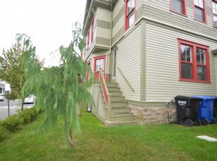 350 Broadway #2, Newport, RI 02840