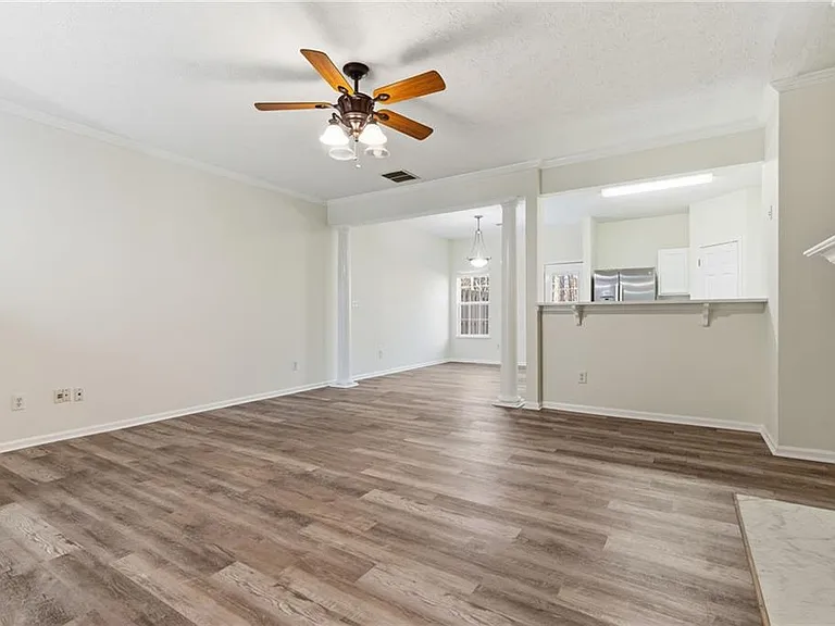 2913 Greyhawk Ln — Photo 13