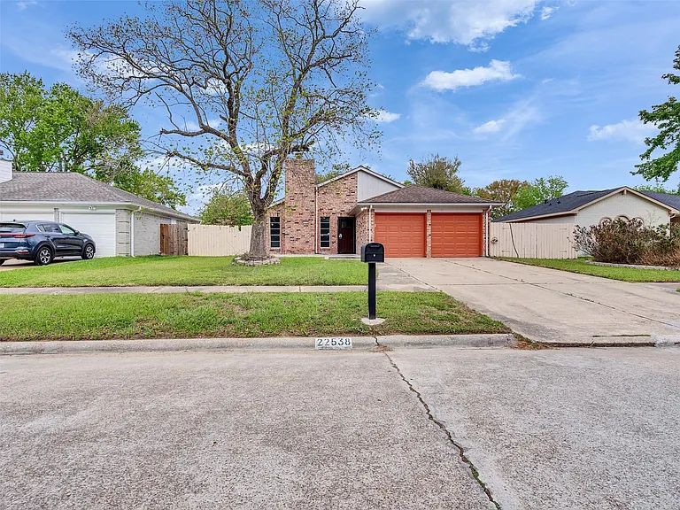 22538 Market Square Ln — Photo 5