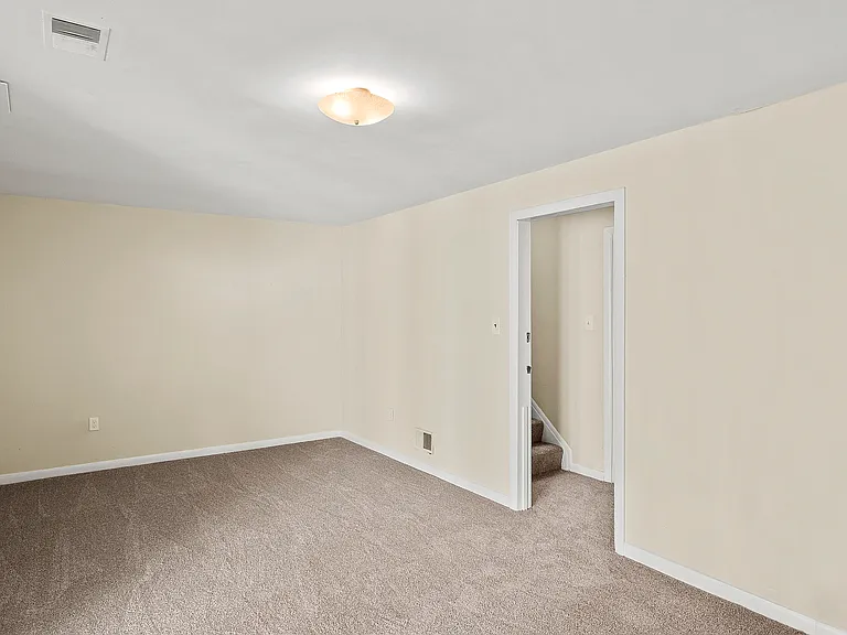 Family Room (alt view)