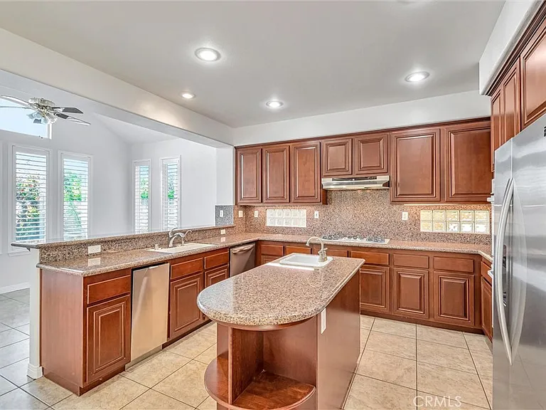 19754 Mariposa Creek Way — Photo 17