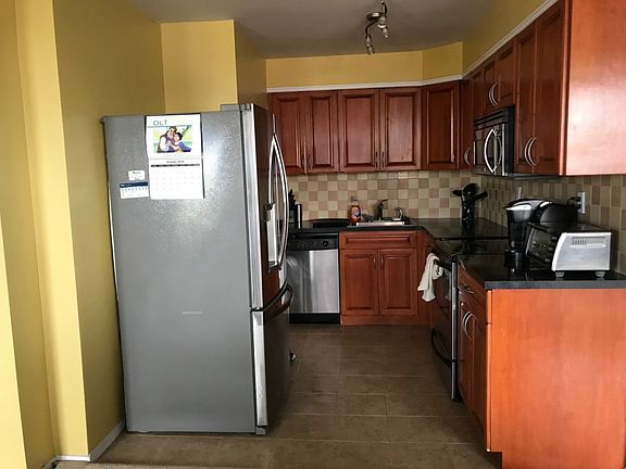 3rd image of 16230 Powells Cove Blvd APT 9D