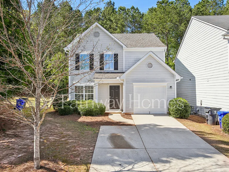 9461 Lakeview Rd — Photo 2