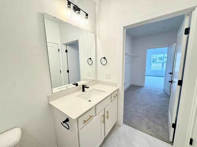 Brixton Apartments — Photo 106