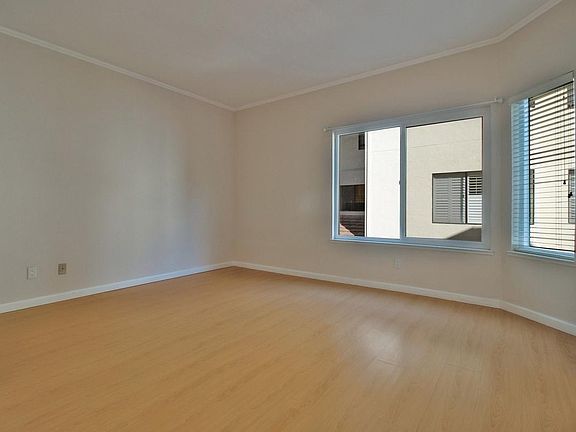 4th image of 3740 Miraverde Ct APT 127