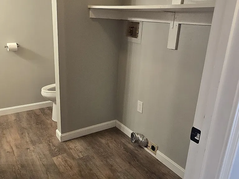 50 Edward J Roy Dr #4 — Photo 10