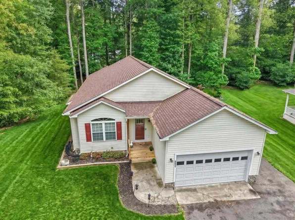 2602 Lakeview Pkwy, Locust Grove, VA 22508