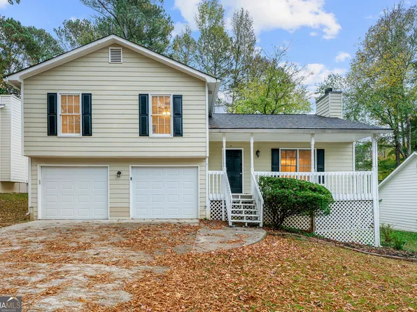 651 Simmons Mine Cir, Sugar Hill, GA 30518