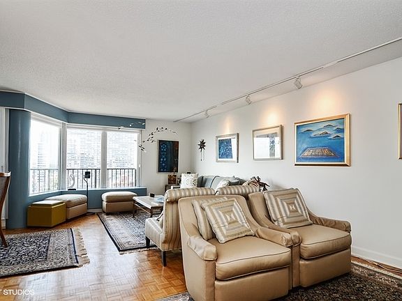 5th image of 4170 N Marine Dr APT 16C