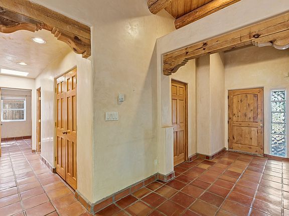 2nd image of 2853 Pueblo Jacona
