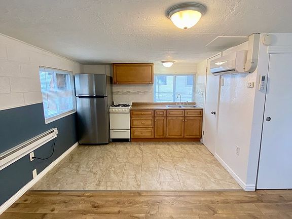 4th image of 365 E Vine St #4A