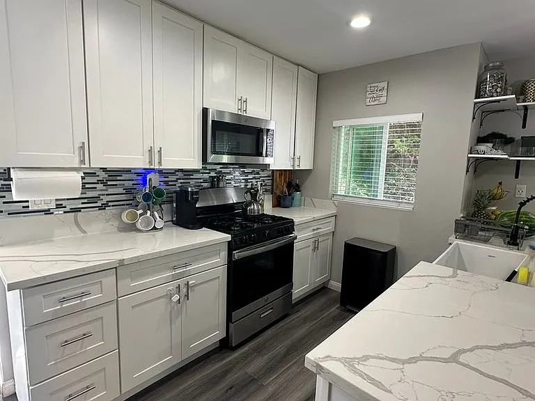 129 Norton Ave — Photo 12