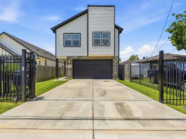 8419 Observatory St, Houston, TX 77088