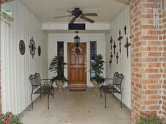 3rd image of 1909 Lavaca St