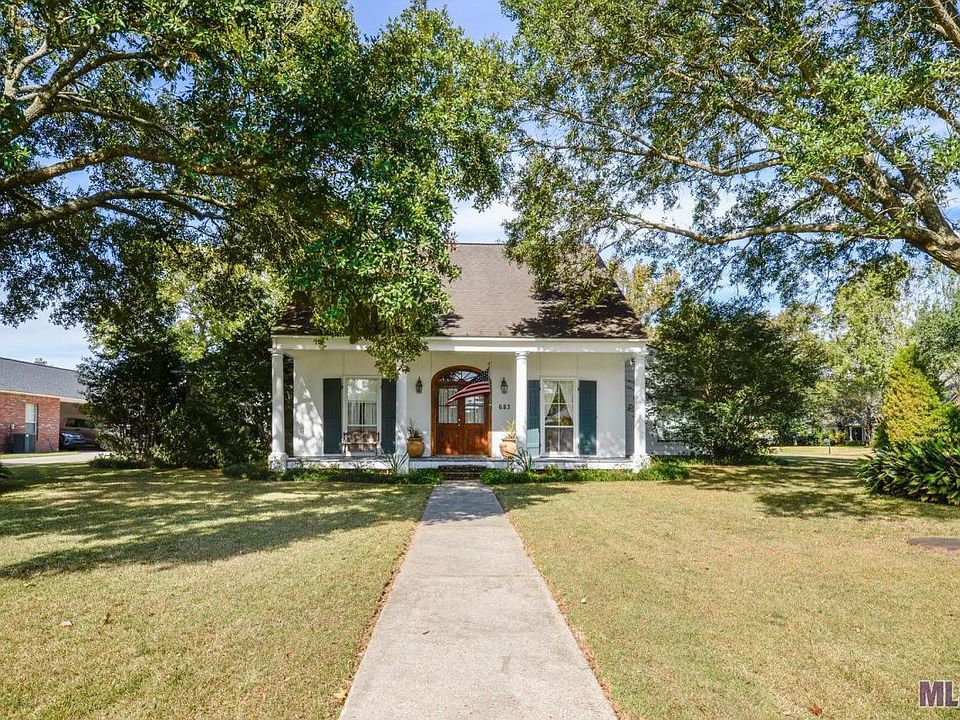 1st image of 683 E Majestic Oaks Pl