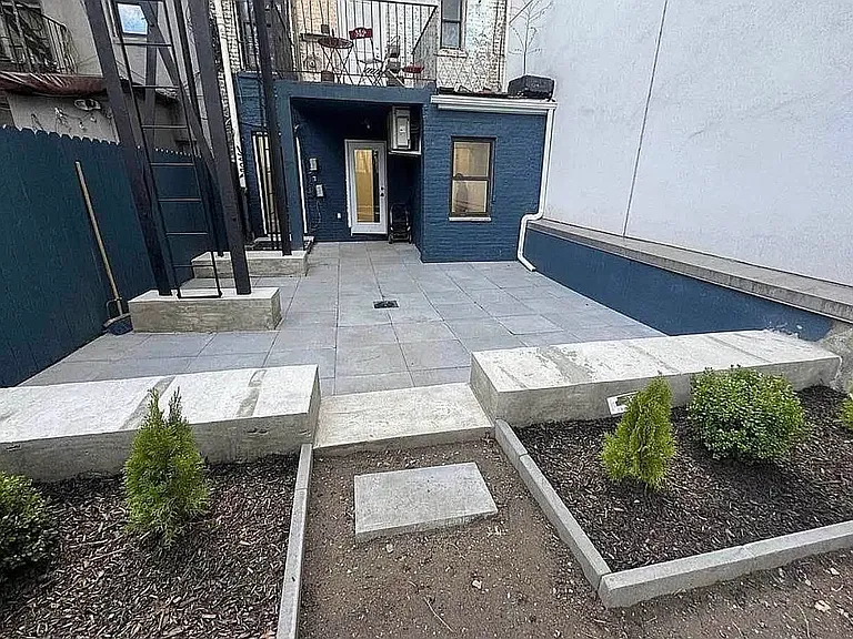 279 S 5th St #1F — Photo 2