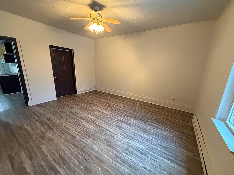 618 Porter St — Photo 6