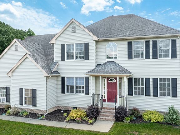 2nd image of 800 Canteberry Ln