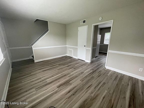 2nd image of 3207 Utah Ave