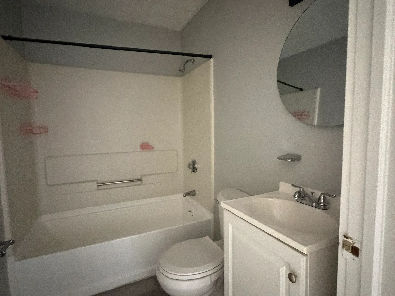 1 bed, $1,050 — Photo 3