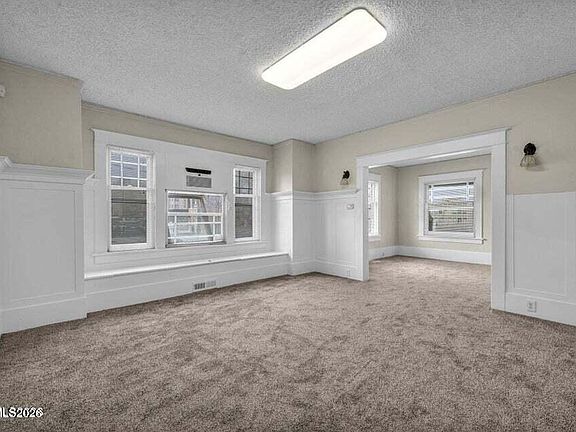 5th image of 918 W 2nd St