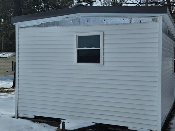 16 Pine Air Ct