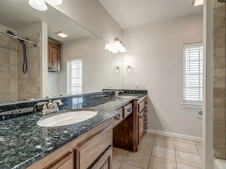 22525 Lindy Ter — Photo 79