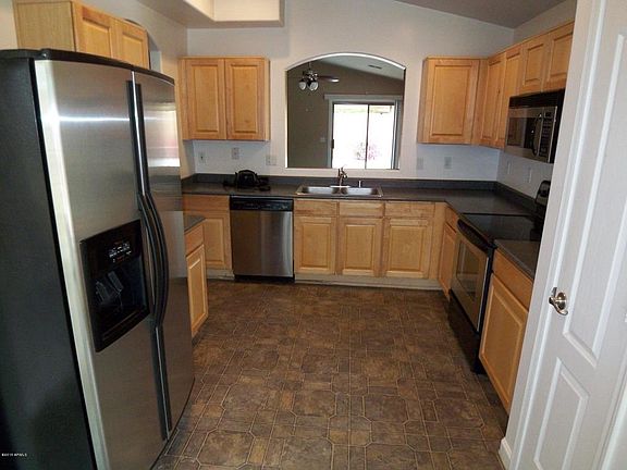 4th image of 3594 E Juanita Ave