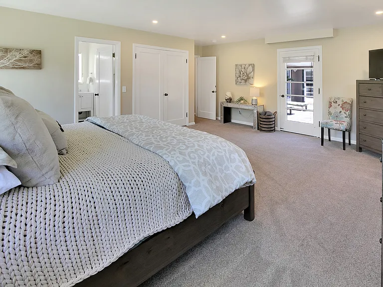 26224 Hilltop Pl — Photo 32