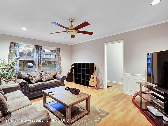 5th image of 2781 Southwood Dr