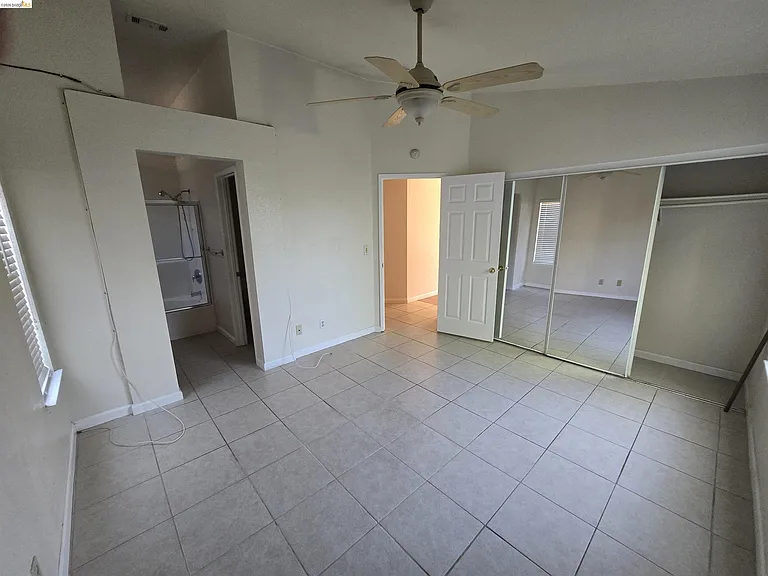 5128 Hereford Ct — Photo 8