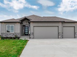 27817 E 134th St, Lake Lotawana, MO 64086