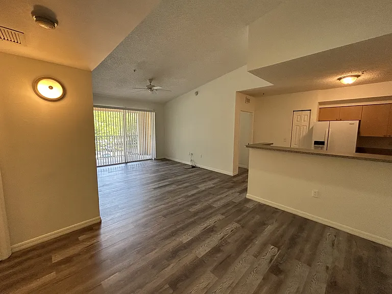 2360 E Preserve Way #305 — Photo 2