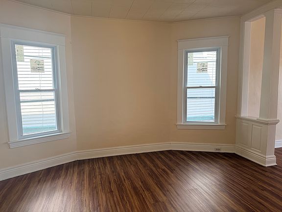 5th image of 563 Humboldt Pkwy Unit 1