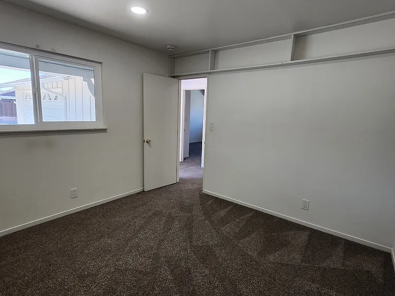 1241 W Fir Ave — Photo 11