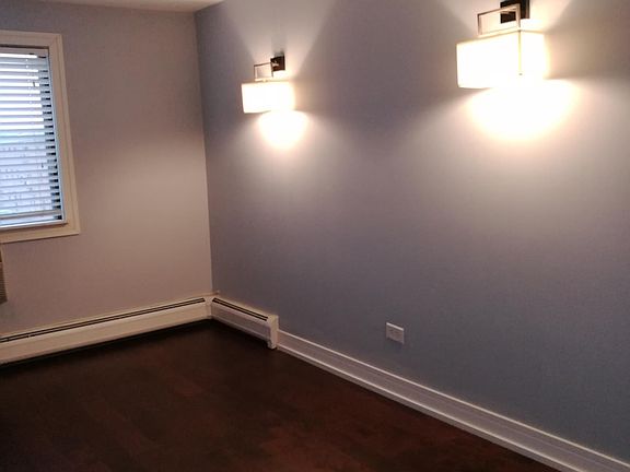 3rd image of 5310 N Chester Ave APT 300