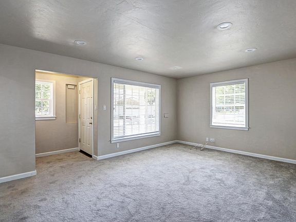 3rd image of 5400-5402 Folsom Blvd #5400