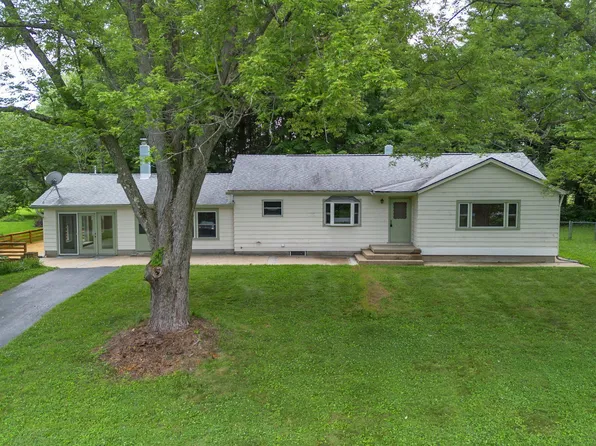 4550 Flake Rd, Martinsville, IN 46151