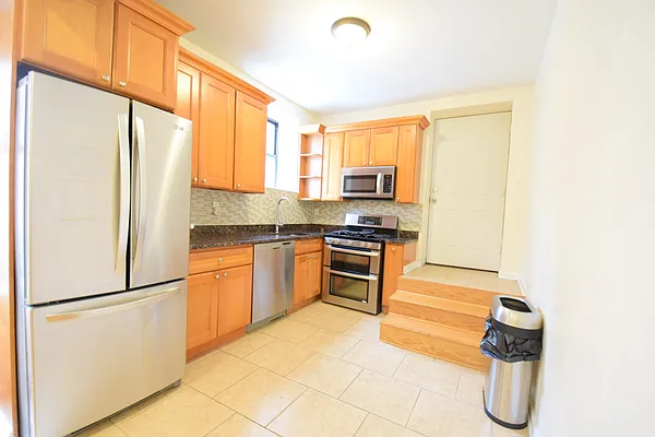 Rented by Douglas Elliman | media 22