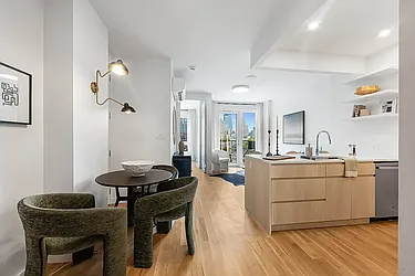 558 Sackett Street, #4F