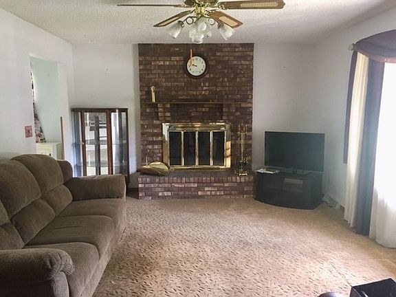 2nd image of 15 Heather Dr